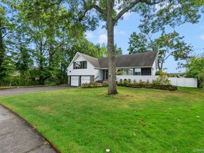 5 Woods Lane, Roslyn NY 11576