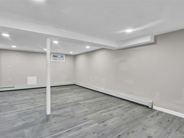260 Cedar Court, Copiague NY 11726