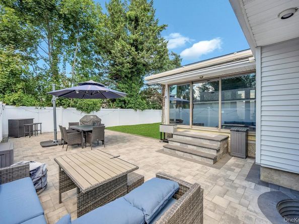 2327 Cleveland Street, Bellmore NY 11710