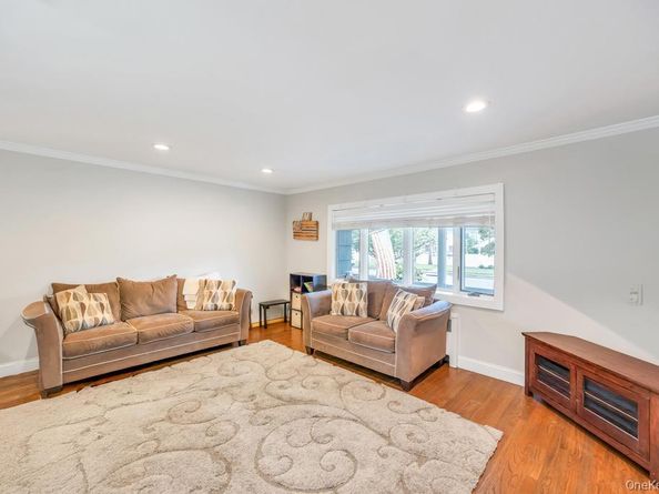 2327 Cleveland Street, Bellmore NY 11710