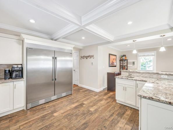 2327 Cleveland Street, Bellmore NY 11710
