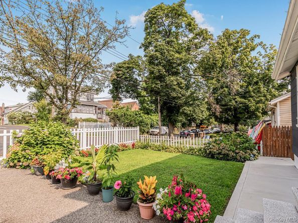 3992 Rombouts Avenue, Bronx NY 10466