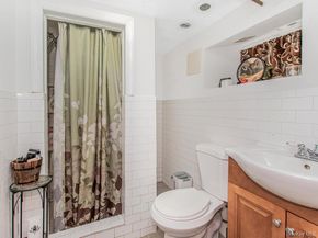 3992 Rombouts Avenue, Bronx NY 10466