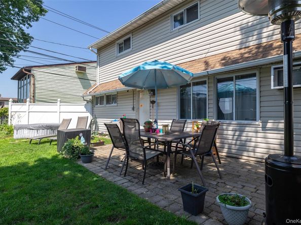 6 Downhill Lane, Wantagh NY 11793