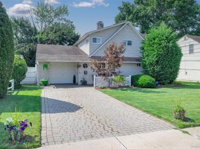 6 Downhill Lane, Wantagh NY 11793