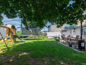 6 Downhill Lane, Wantagh NY 11793