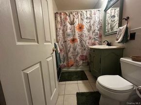 6 Downhill Lane, Wantagh NY 11793