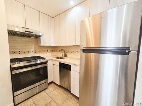 9508 65th Road 2C, Rego Park NY 11374