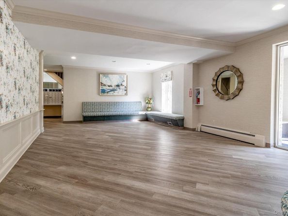 120 Morris Avenue A19, Rockville Centre NY 11570