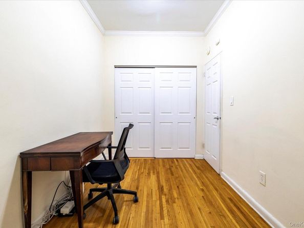 120 Morris Avenue A19, Rockville Centre NY 11570