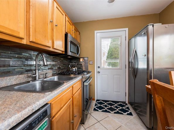 3 Vine Haven Lane, Commack NY 11725