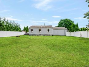 3 Vine Haven Lane, Commack NY 11725