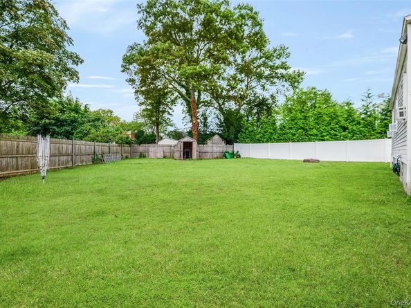 3 Vine Haven Lane, Commack NY 11725