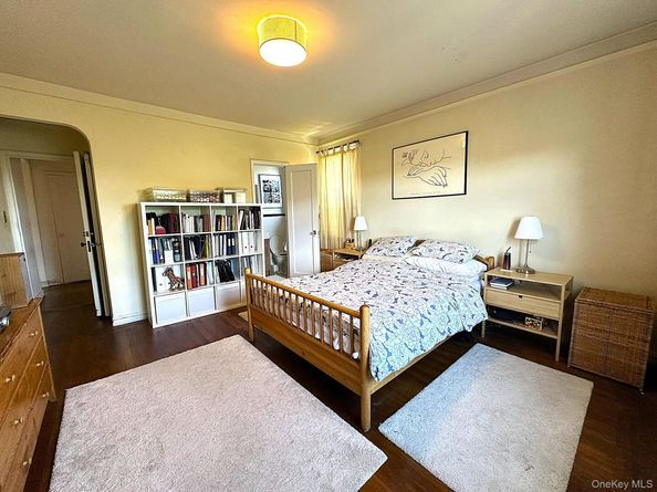 77-15 113th Street 5J, Forest Hills NY 11375
