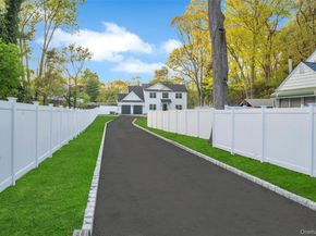 271 N Country Road, Smithtown NY 11787
