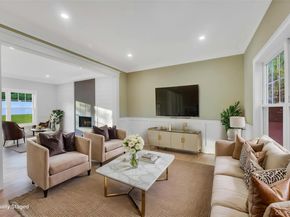 271 N Country Road, Smithtown NY 11787