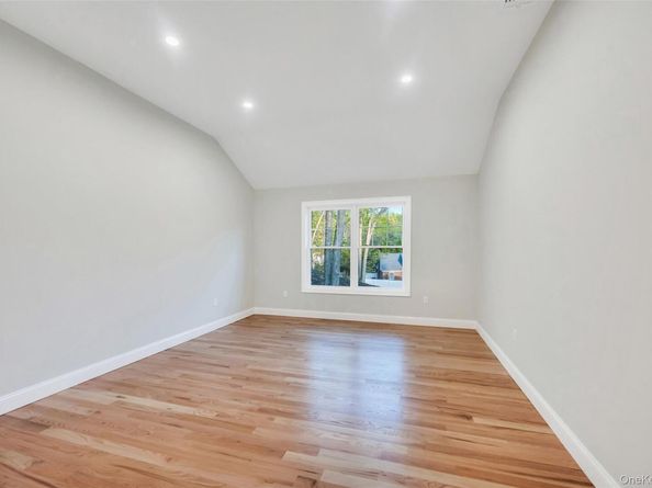271 N Country Road, Smithtown NY 11787