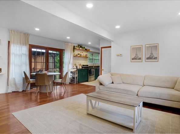 41 Lawrence Street, Farmingdale NY 11735
