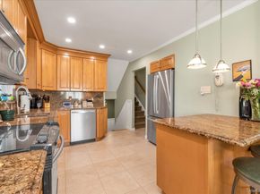 338 W Henrietta Avenue, Oceanside NY 11572