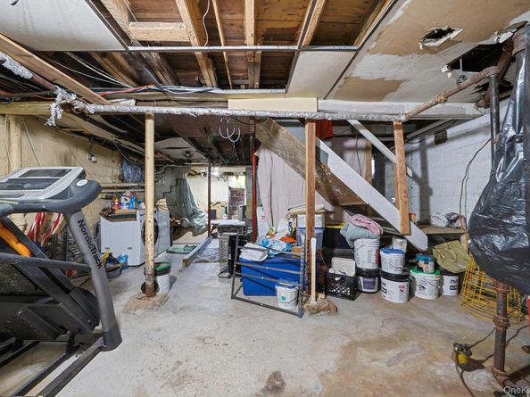 173 E Seaman Avenue, Freeport NY 11520