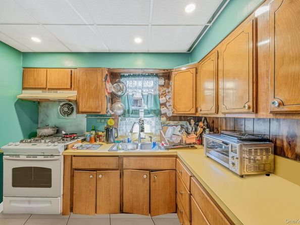 173 E Seaman Avenue, Freeport NY 11520