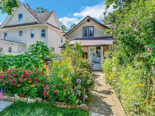 173 E Seaman Avenue, Freeport NY 11520