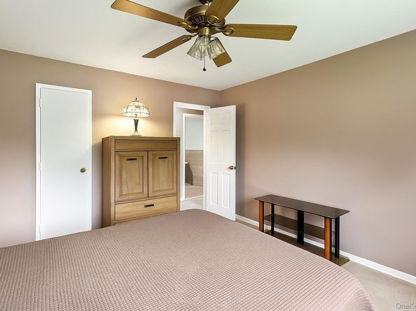 57 Richmond Boulevard 2B, Ronkonkoma NY 11779