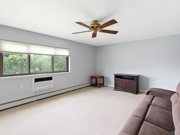 57 Richmond Boulevard 2B, Ronkonkoma NY 11779
