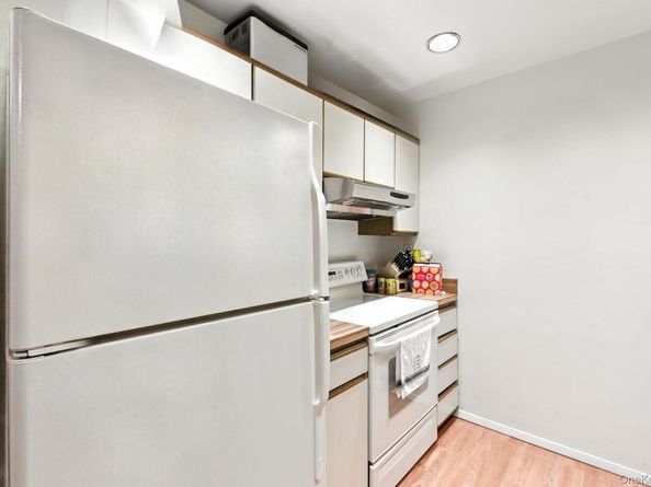 57 Richmond Boulevard 2B, Ronkonkoma NY 11779