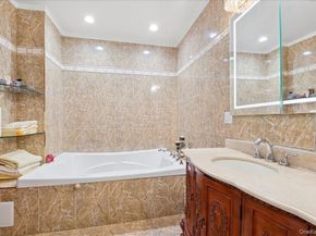 99-31 66 Avenue 7B, Rego Park NY 11374