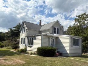 184 Mount Vernon Ave., Medford NY 11763