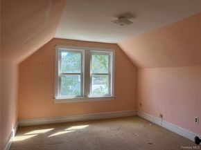 184 Mount Vernon Ave., Medford NY 11763