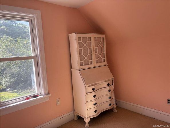 184 Mount Vernon Ave., Medford NY 11763