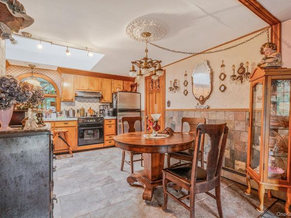 68 Lakeside Drive, Farmingville NY 11738