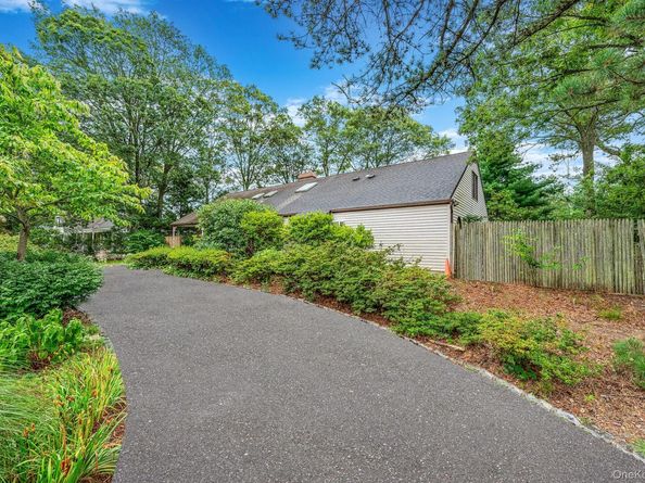 68 Lakeside Drive, Farmingville NY 11738