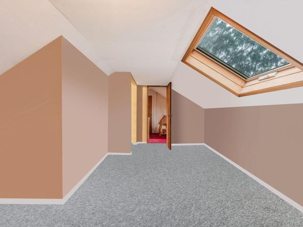 68 Lakeside Drive, Farmingville NY 11738