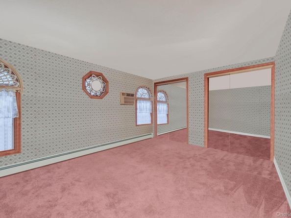 68 Lakeside Drive, Farmingville NY 11738