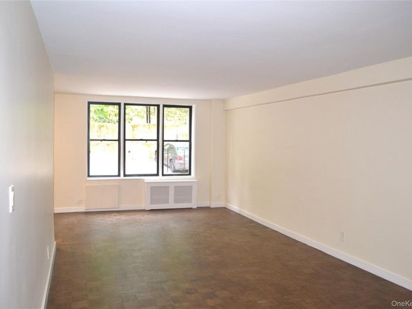 632 Warburton Avenue 3M, Yonkers NY 10701
