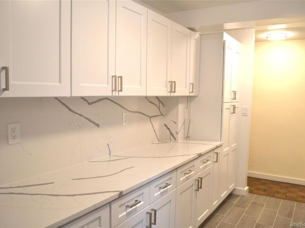 632 Warburton Avenue 3M, Yonkers NY 10701