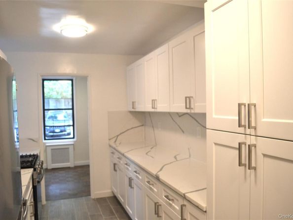 632 Warburton Avenue 3M, Yonkers NY 10701
