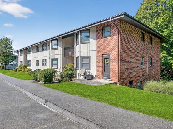 15 Essex Place 15K, Yorktown Heights NY 10598
