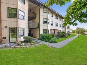 15 Essex Place 15K, Yorktown Heights NY 10598