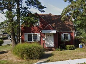 225 Oak Street, Copiague NY 11726
