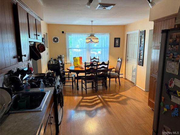 3 Somerset Court, East Setauket NY 11733