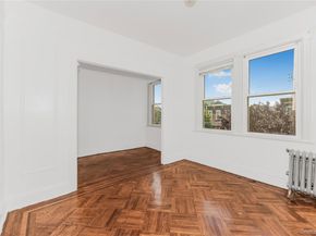 923 E 219 Street, Bronx NY 10469