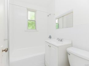 923 E 219 Street, Bronx NY 10469