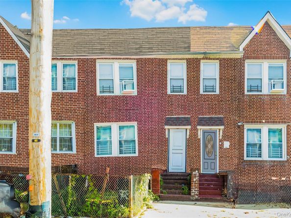923 E 219 Street, Bronx NY 10469