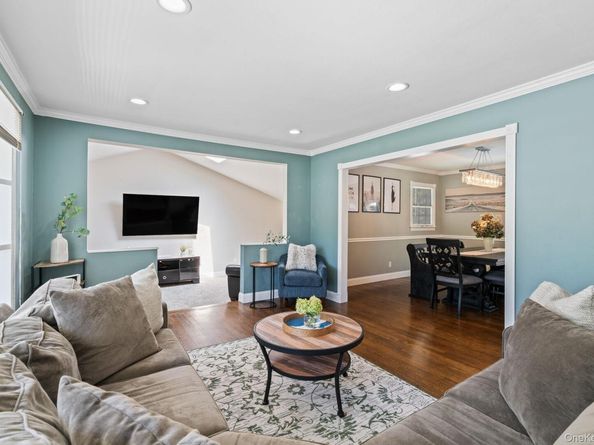 20 Wren Drive, Hauppauge NY 11788