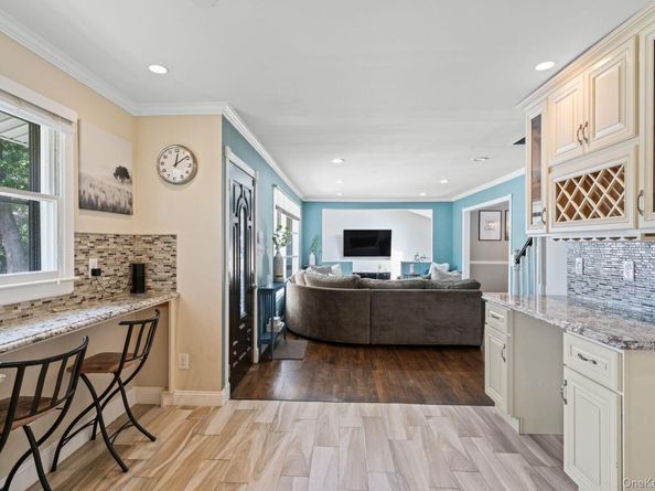 20 Wren Drive, Hauppauge NY 11788