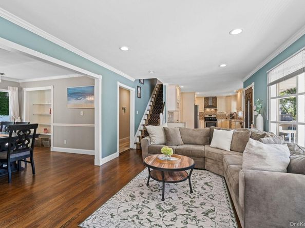 20 Wren Drive, Hauppauge NY 11788